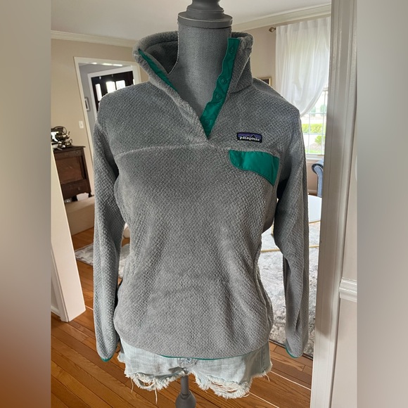 Women’s Patagonia Snap Fleece Pullover - Picture 1 of 3